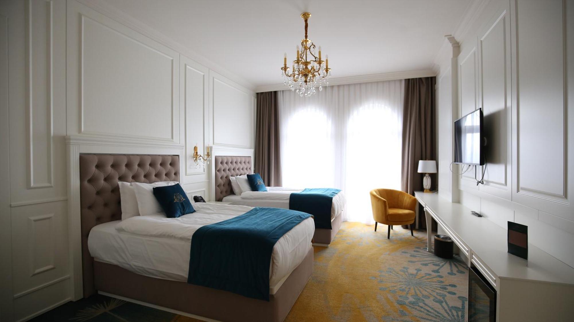 Grand Hotel Belushi Boge Exterior foto