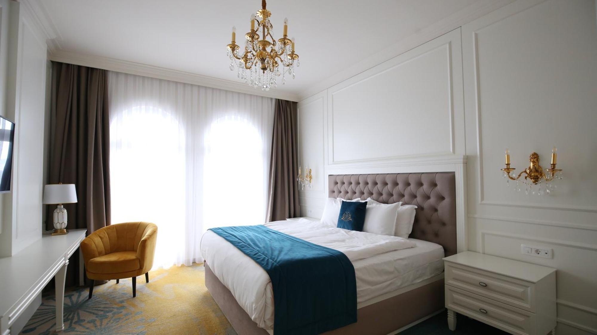 Grand Hotel Belushi Boge Exterior foto